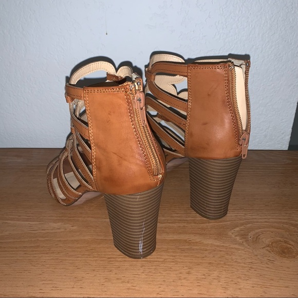 Heels - Picture 4 of 5